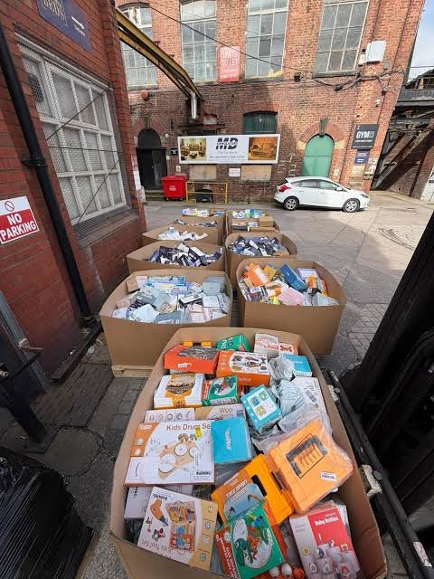 16 Pallets Amazon Smalls
